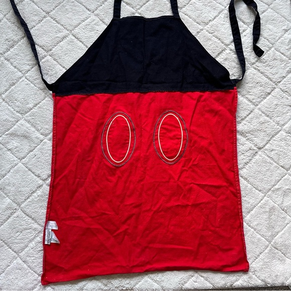 Walt Disney World Disneyland Resort | Red and Black Mickey Mouse Cooking Apron - Picture 2 of 10